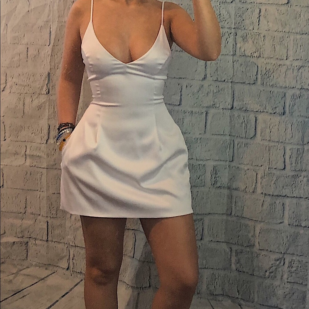 LAURAS BOUTIQUE Silky Selena Dress w/ pockets
